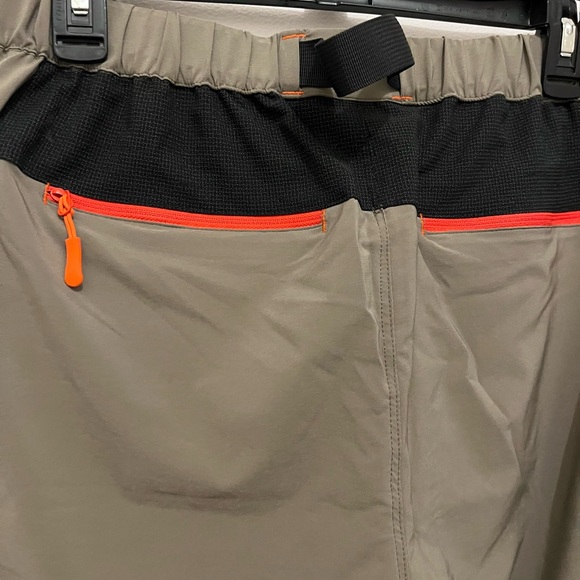 The Northface inspired hiking Pants - Black and Tan - Picture 6 of 11